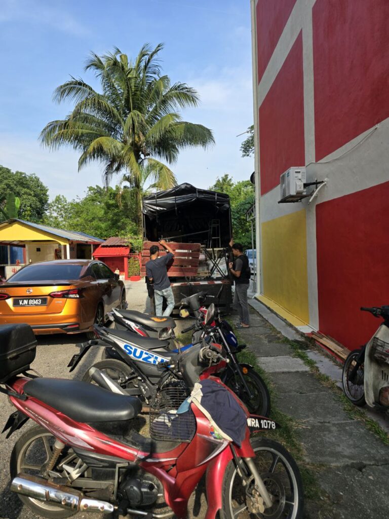 Pindah Rumah Flat Di Batu Caves Lori 1tan